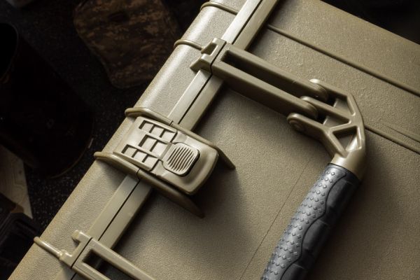 Riffster - Condition 1 case side handles