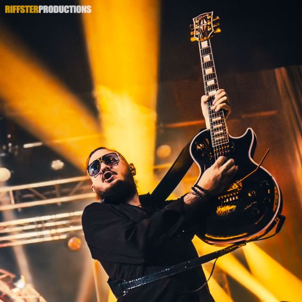 Riffster musical performance Gallery - male metal musician guitarist